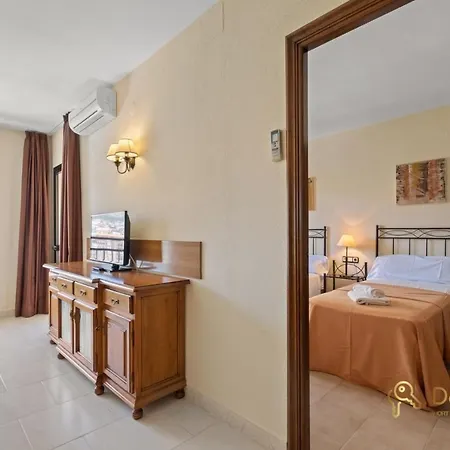 Aparthotel Con Parking Privado En El Paseo Maritimo De