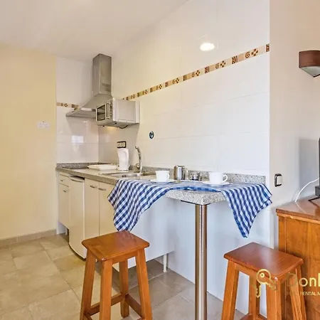 Hotel apartamentowy Con Parking Privado En El Paseo Maritimo De